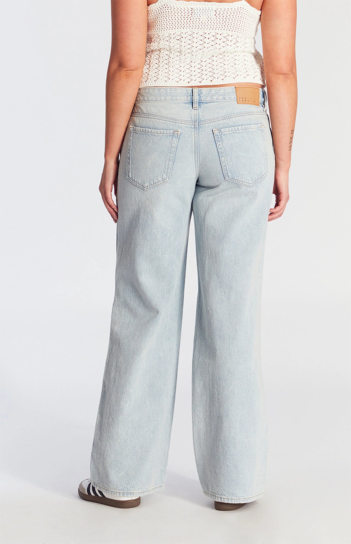 Raya Low Rise Jeans