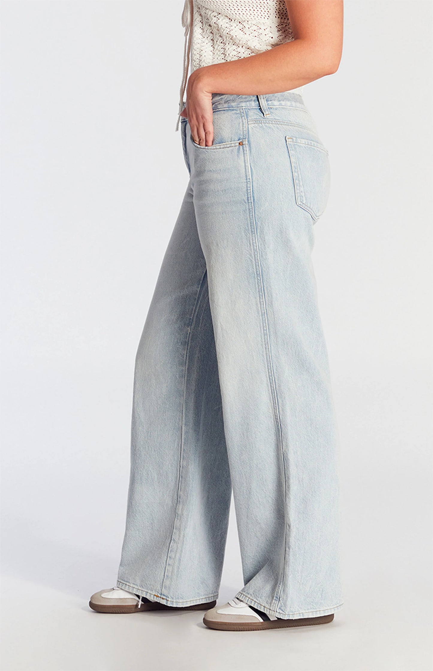 Raya Low Rise Jeans